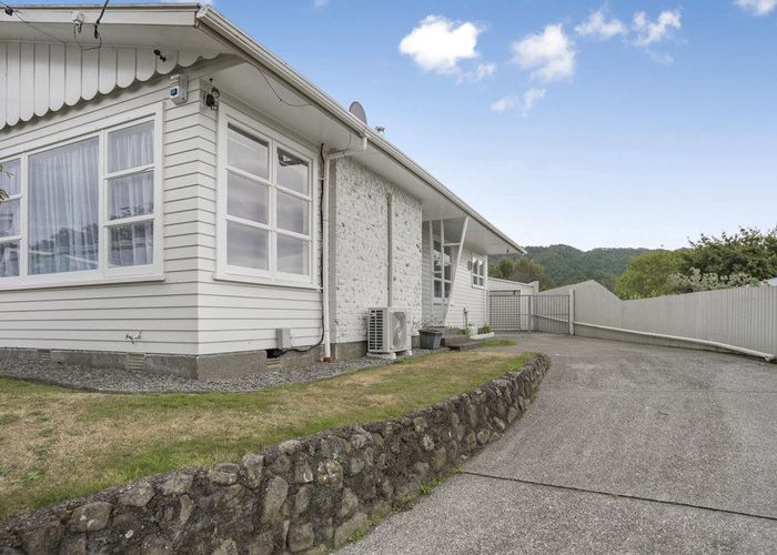  at 54 Peel Place, Wainuiomata, Lower Hutt, Wellington