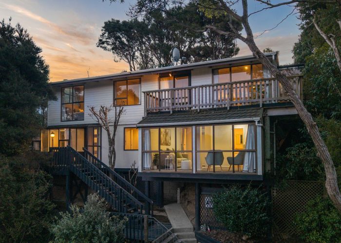  at 25 Solander Place, Whitby, Porirua, Wellington