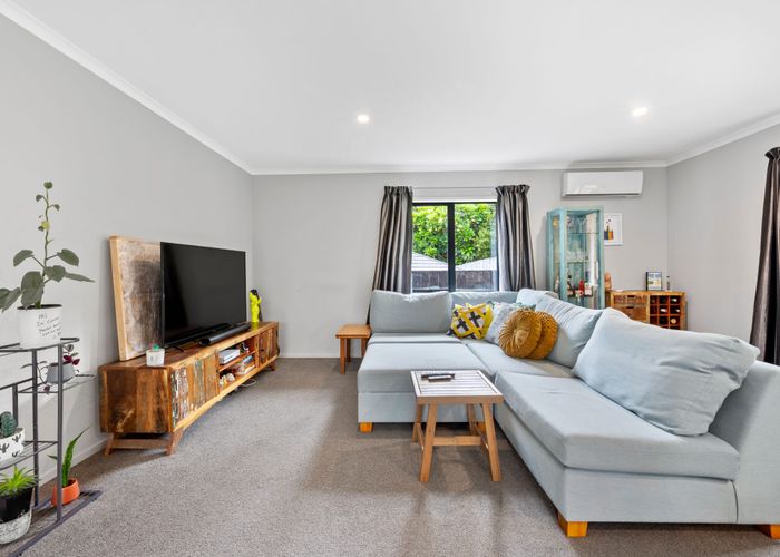  at 5A Nielsen Place, Massey, Auckland