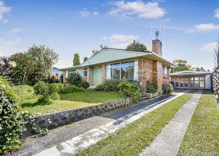  at 23 Lewis Street, Glenview, Hamilton