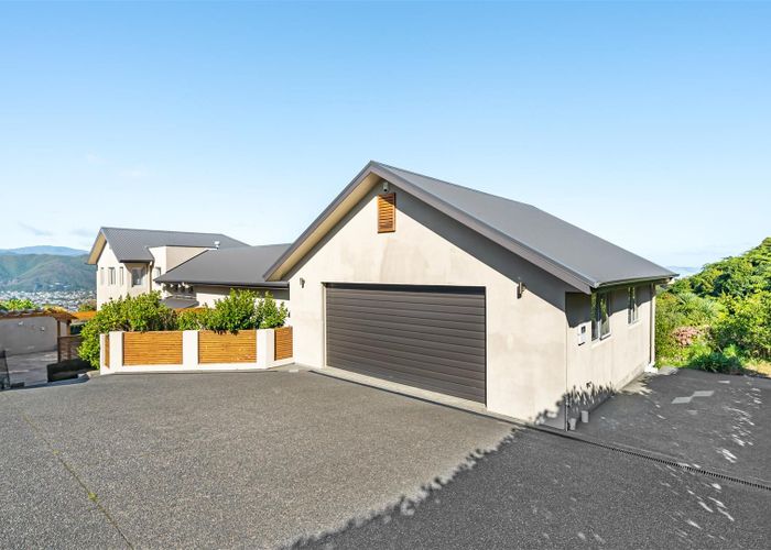 at 27 Meadowbank Drive, Belmont, Lower Hutt