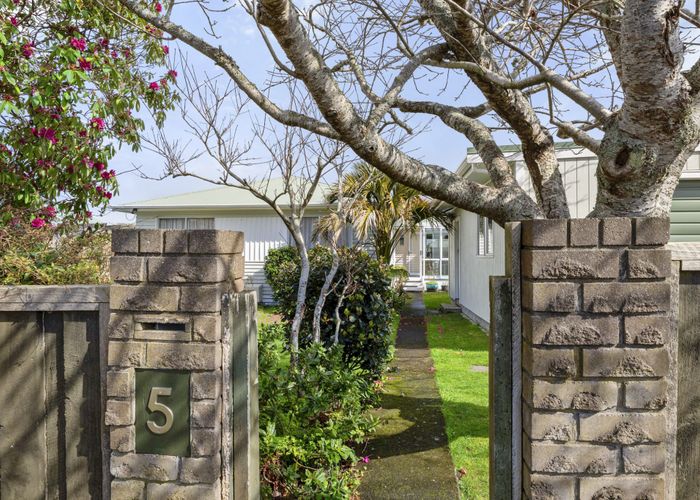  at 5 Lydford Place, Spotswood, New Plymouth