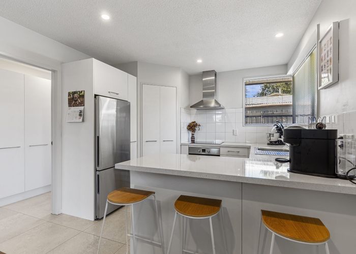  at 2/119 Withells Road, Avonhead, Christchurch City, Canterbury