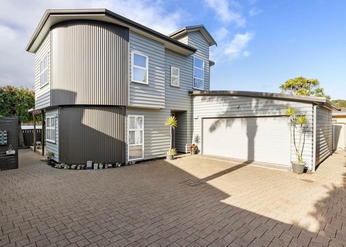  at 3/11 Woodbine Avenue, Greenlane, Auckland