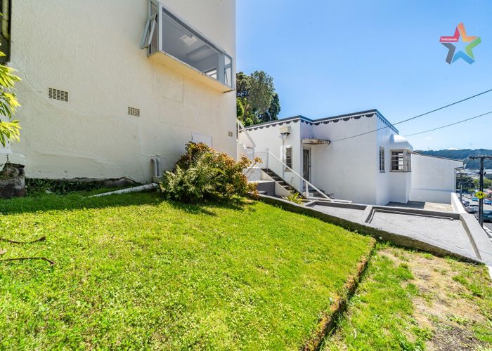  at 64 Rolleston Street, Mount Cook, Wellington, Wellington
