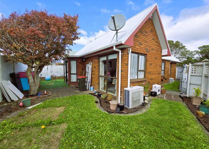  at 2/570  High Street, Boulcott, Lower Hutt, Wellington