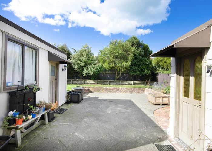  at 24 Pukeko Place, Westshore, Napier
