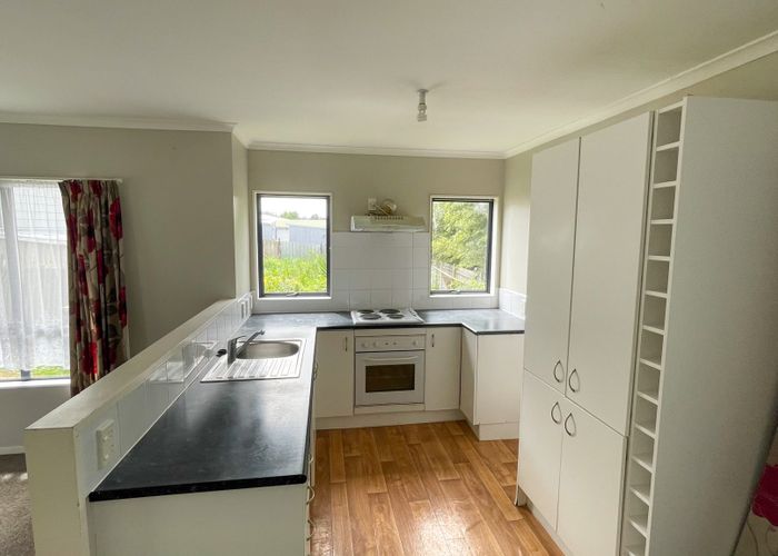  at 33a Luanda Drive, Ranui, Waitakere City, Auckland