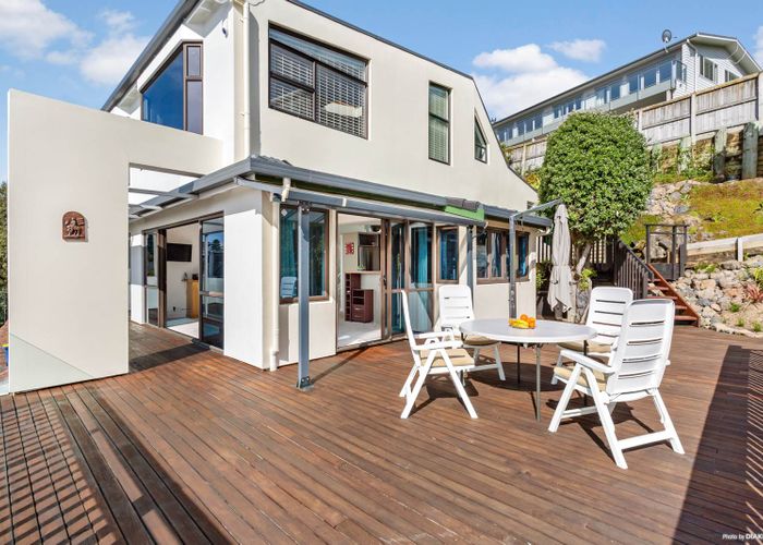  at 1/27 Manly Esplanade, Browns Bay, Auckland