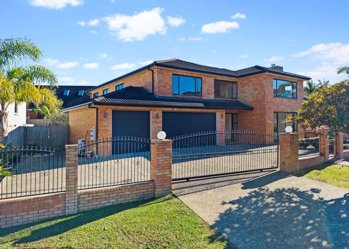  at 20 Kilkelly Avenue, Pinehill, North Shore City, Auckland
