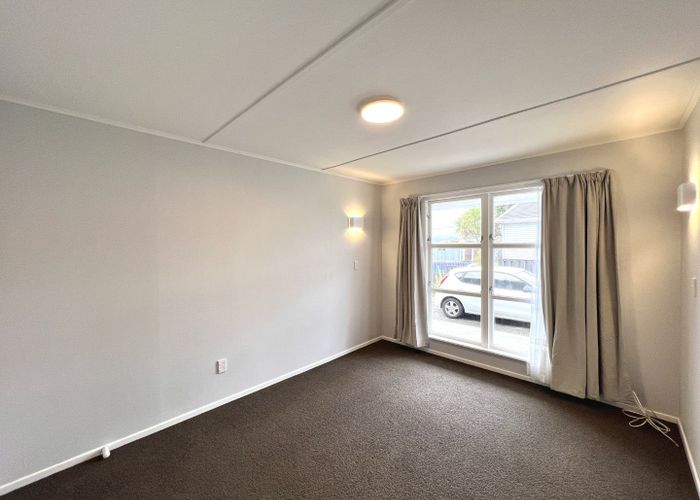  at 11A Oswald Crescent, Paparangi, Wellington