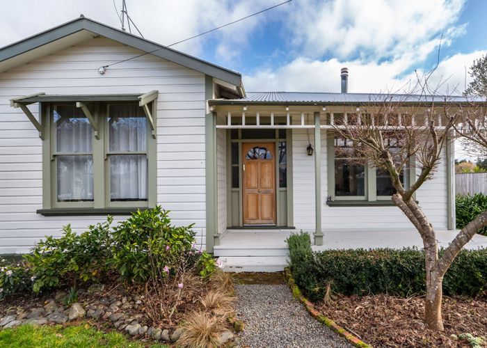  at 24 Wyndham Street, Carterton