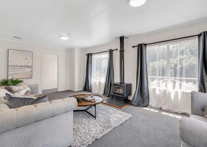  at 18 Riverside Drive, Waiuku, Franklin, Auckland