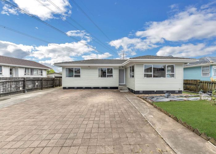  at 39 Zelda Avenue, Clover Park, Auckland