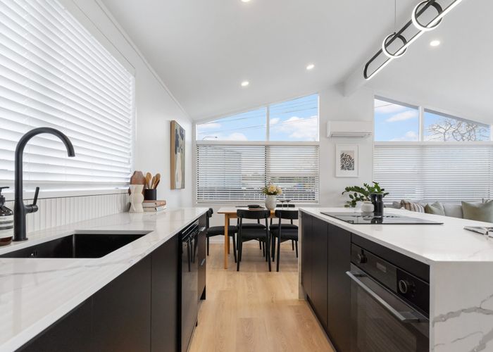  at 1/2 Barron Drive, Green Bay, Waitakere City, Auckland