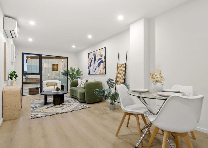  at 6/1088 Beach Road, Torbay, North Shore City, Auckland