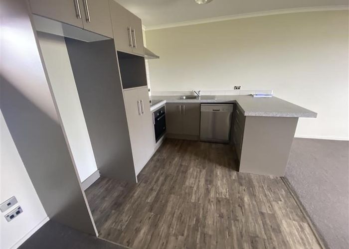 at 7/102 Old Farm Road, Hamilton East, Hamilton