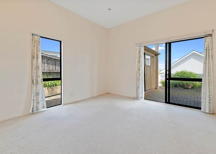  at 1/73 Takutai Avenue, Half Moon Bay, Manukau City, Auckland