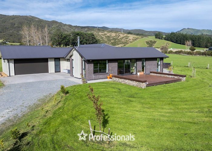  at 2A Turksma Lane, Kaitoke, Upper Hutt, Wellington