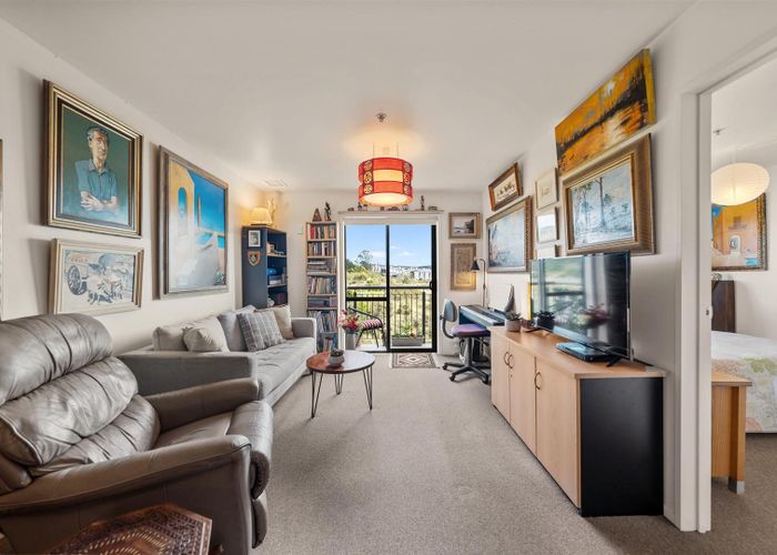  at 4E/17 Crown Lynn Place, New Lynn, Waitakere City, Auckland