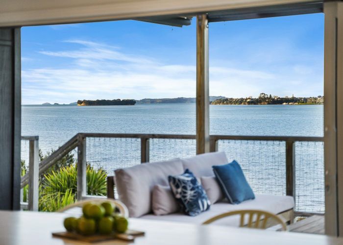  at 369 Clifton Road, Howick