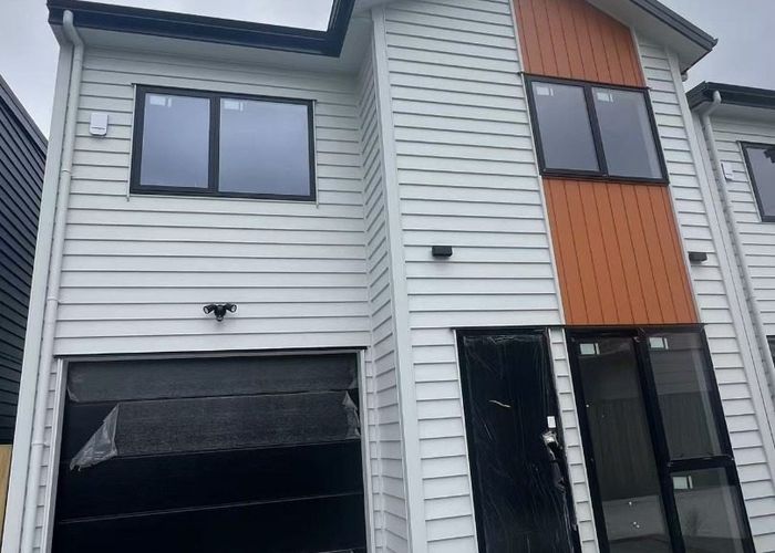  at 2/5  Calthorp Close, Favona, Manukau City, Auckland