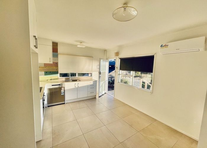  at 36 Sunset Road, Unsworth Heights, North Shore City, Auckland