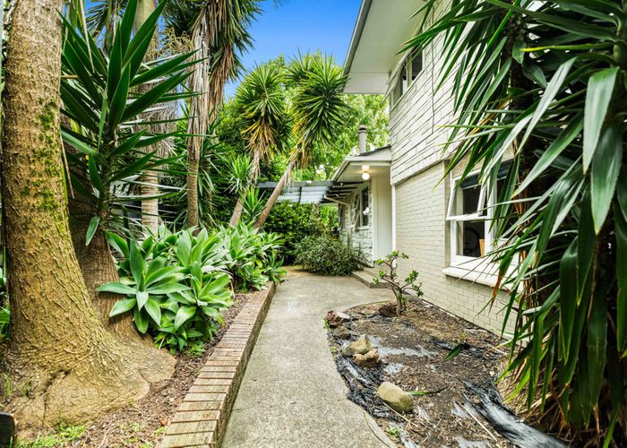  at 85 Hutchinson Road, Bucklands Beach, Manukau City, Auckland