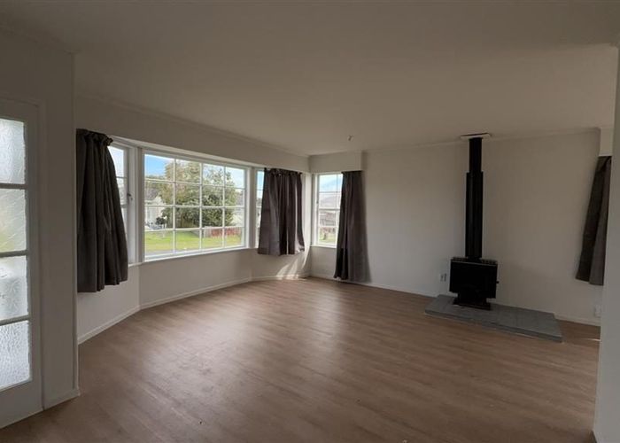 at 1 Fairlight Place, Manurewa, Manukau City, Auckland