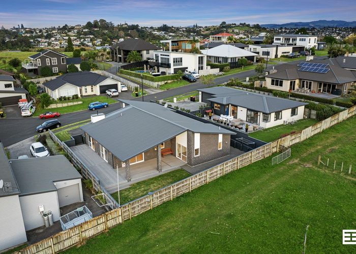  at 11 INLET VIEWS, BETHLEHEM, Tauranga