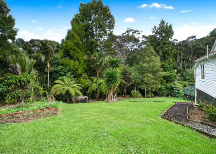  at 10 Napuka Road, Henderson Valley, Auckland
