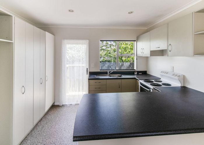  at 27a Chingford Close, Mangere, Manukau City, Auckland