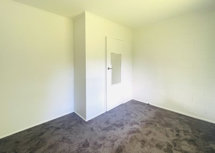  at 2/42 Hamlin Rd, Mount Wellington, Auckland City, Auckland