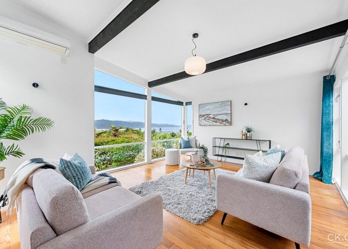  at 34 Miromiro Road, Normandale, Lower Hutt