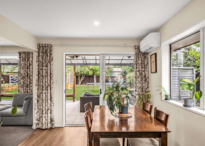  at 43 Gladstone Road, Woodend, Woodend