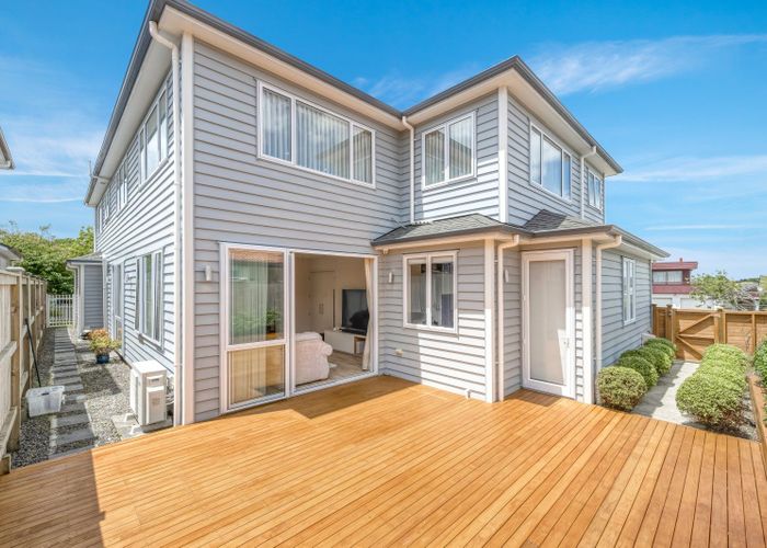  at 10 Hedge Row, Sunnyhills, Manukau City, Auckland