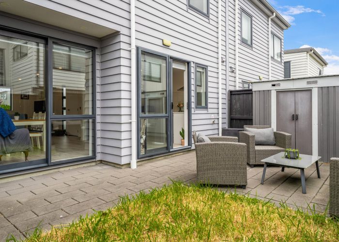  at 6 Kaman Seasprite Road, Hobsonville, Waitakere City, Auckland