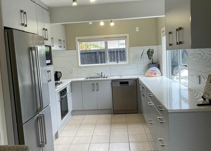  at 28 Birdwood Road, Swanson, Waitakere City, Auckland