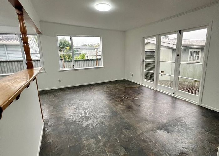  at 20 Evans Road, Weymouth, Manukau City, Auckland