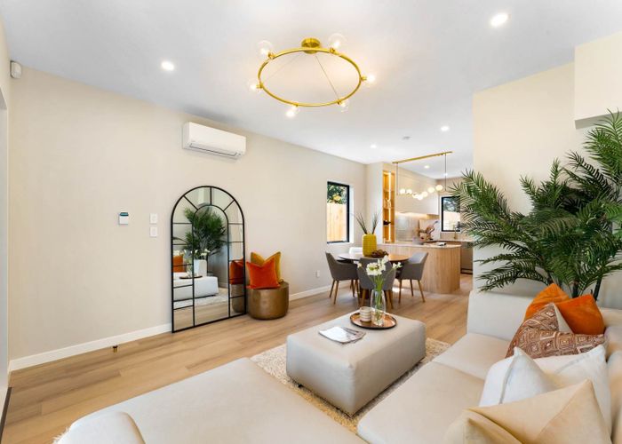  at 112E Beach Road, Te Atatu Peninsula, Waitakere City, Auckland