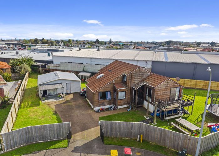  at 6 Albert Road, Manukau, Manukau City, Auckland