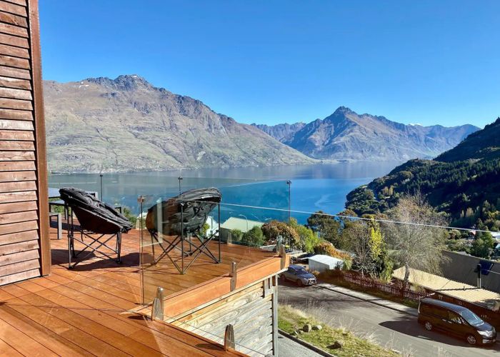  at 15A MACKINNON TCE, SUNSHINE BAY, QUEENSTOWN