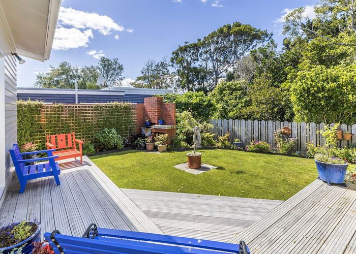  at 3 Tirowhanga Road, Paremata, Porirua, Wellington