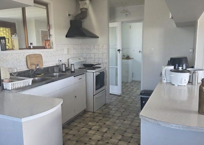  at Room 2/528 Papamoa Beach Road, Papamoa, Tauranga, Bay Of Plenty