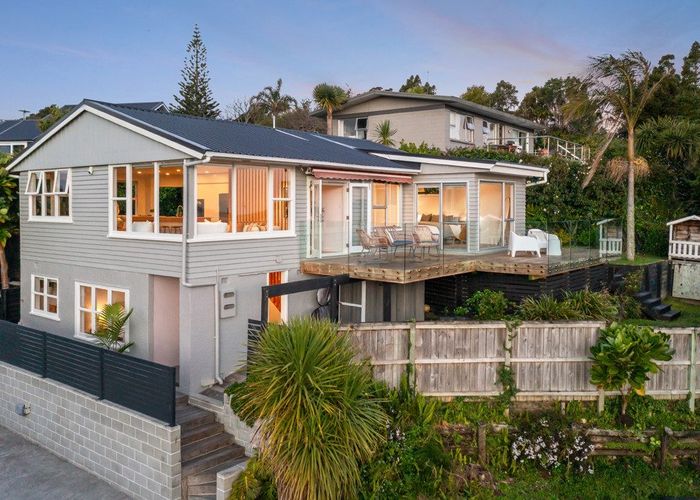  at 1/106 Island Bay Road, Beach Haven, North Shore City, Auckland