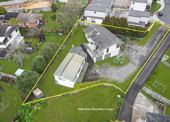  at 9 & 9A Sherie Place, Howick, Manukau City, Auckland