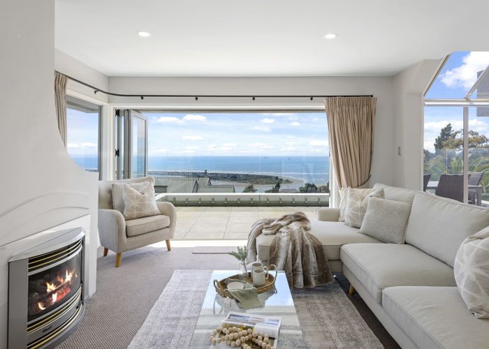  at 1/6 Horizon Heights, Redcliffs, Christchurch