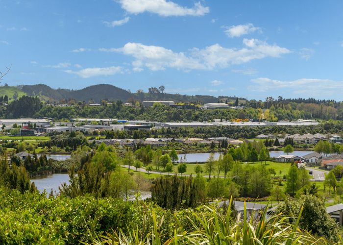  at 11 Broadwater Close, Pyes Pa, Tauranga