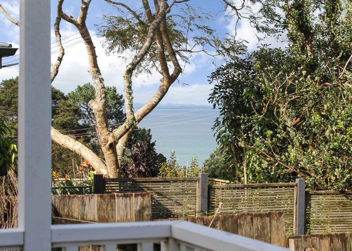  at 4 Mceldowney Road, Titirangi, Auckland