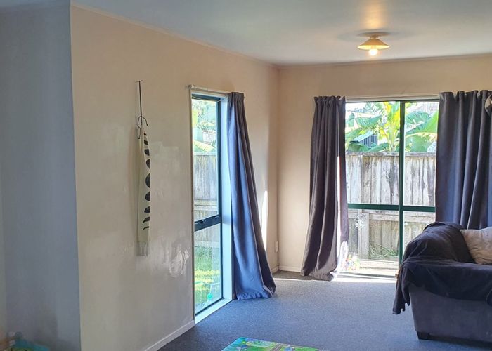  at 4/25 Solveig Place, Randwick Park, Auckland